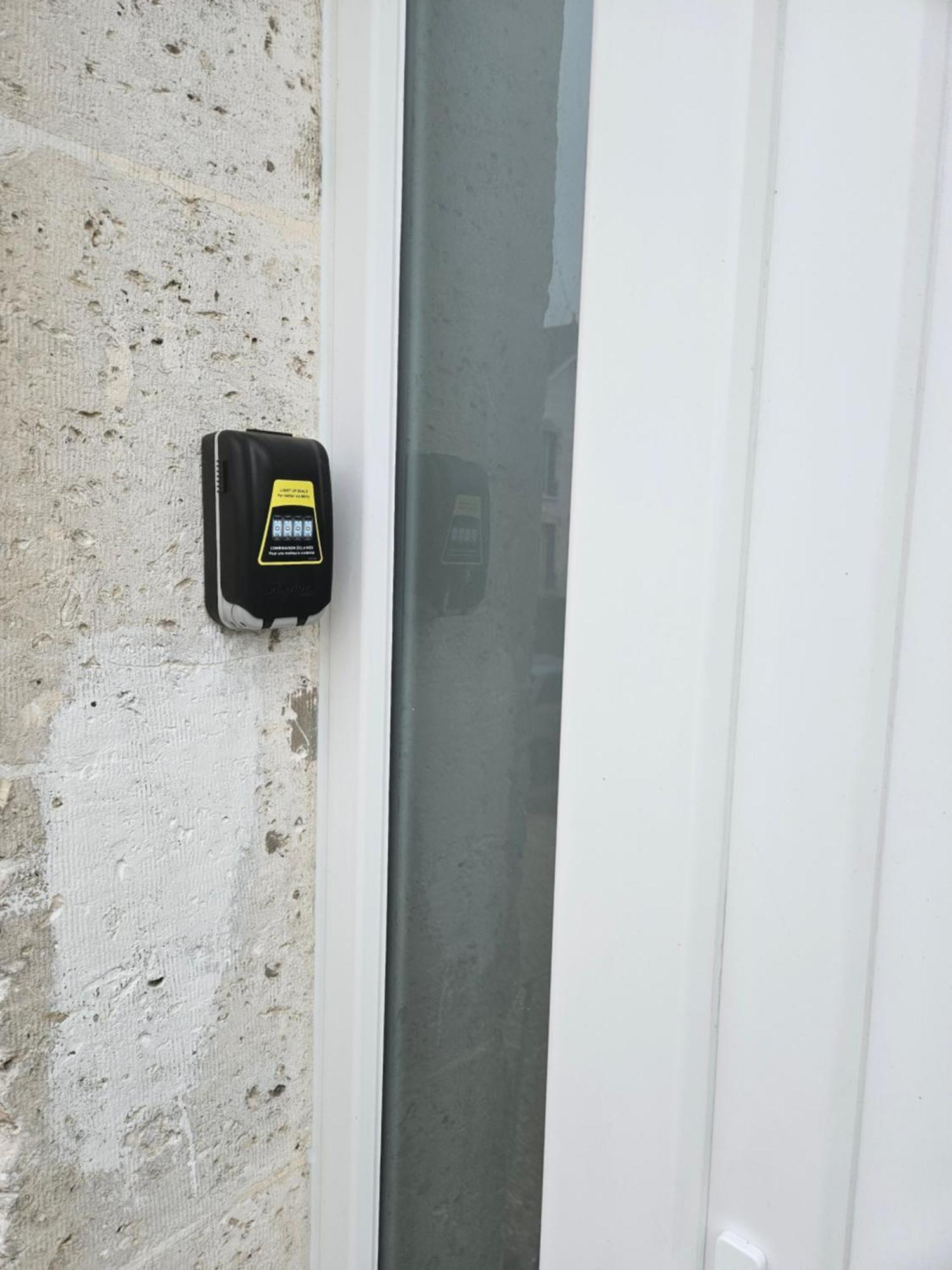 Sarl La Famille 1 Apartment Angouleme Exterior photo